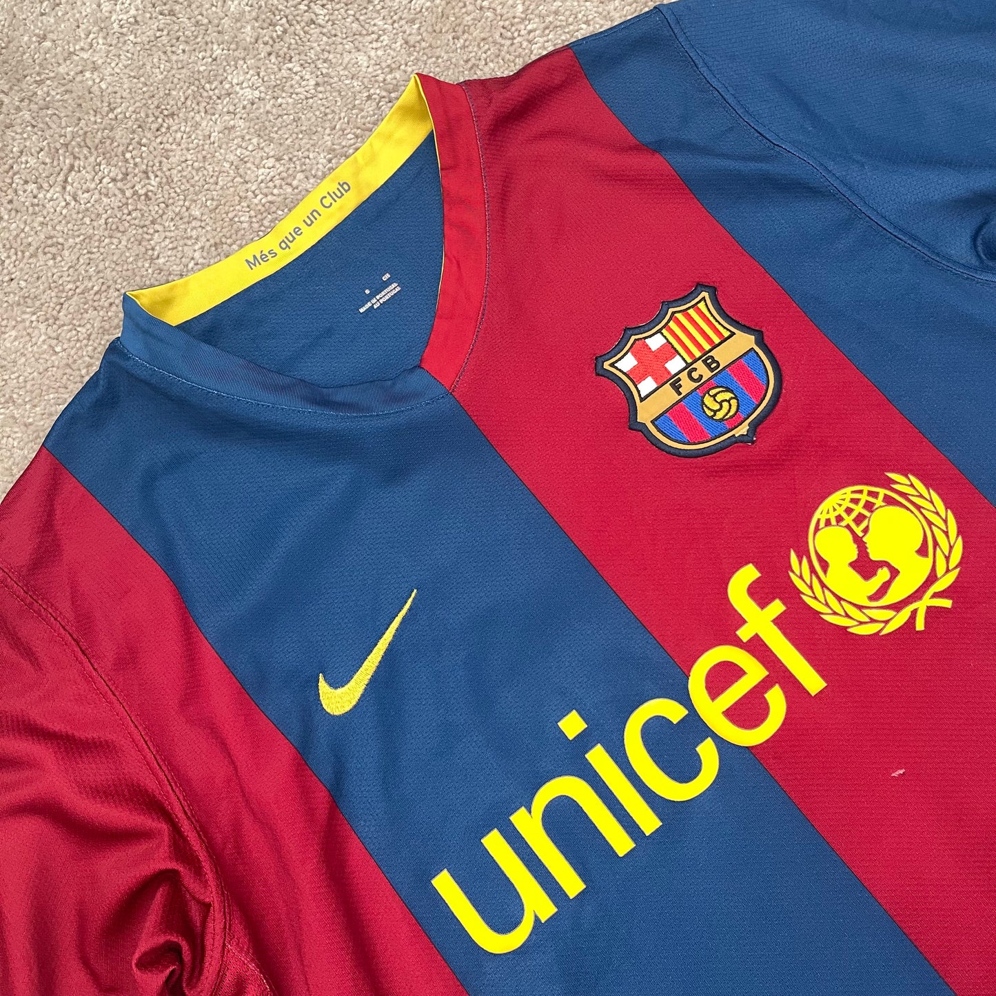 Barcelona 2006/07 home x Messi #19 (S) *tiny holes