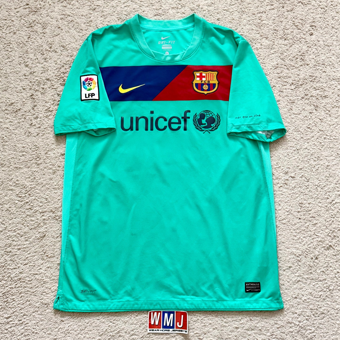 Barcelona 2010/11 away x Messi #10 (L)