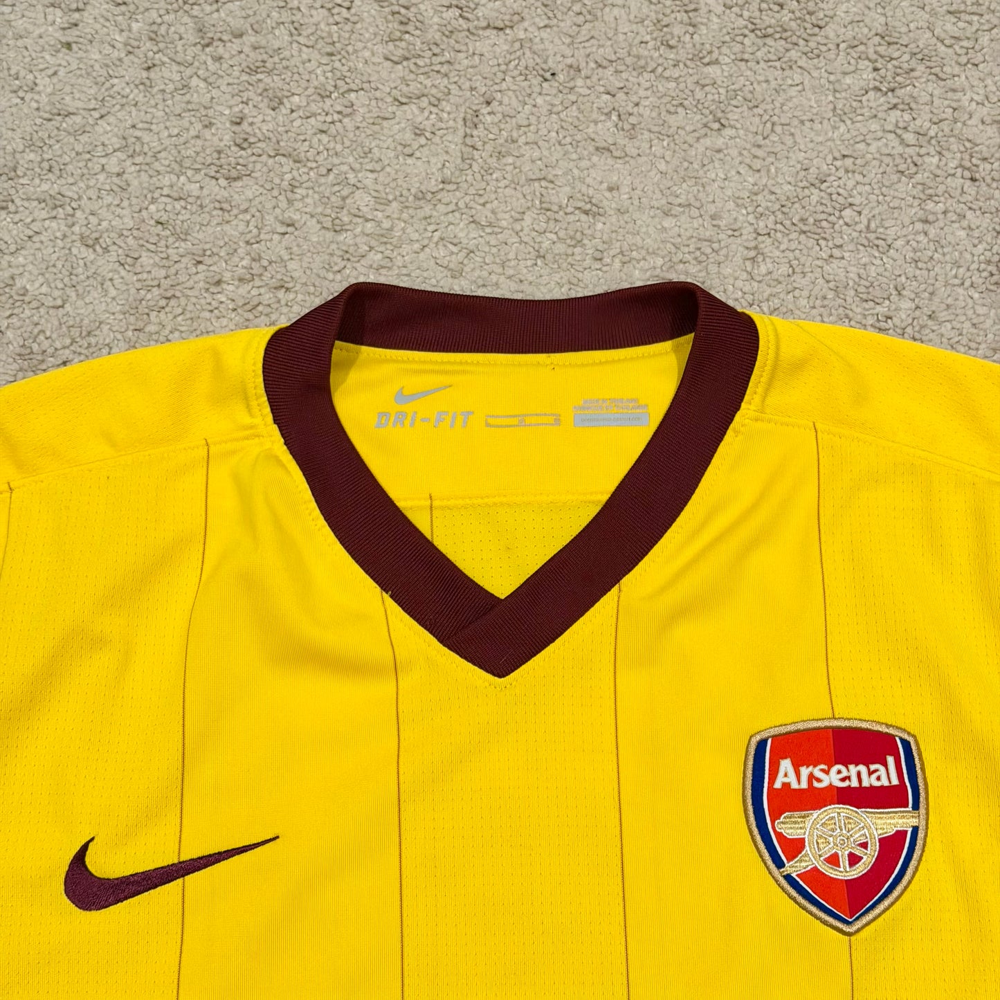 Arsenal 2010/11 away x Carlos Vela #11 (L)