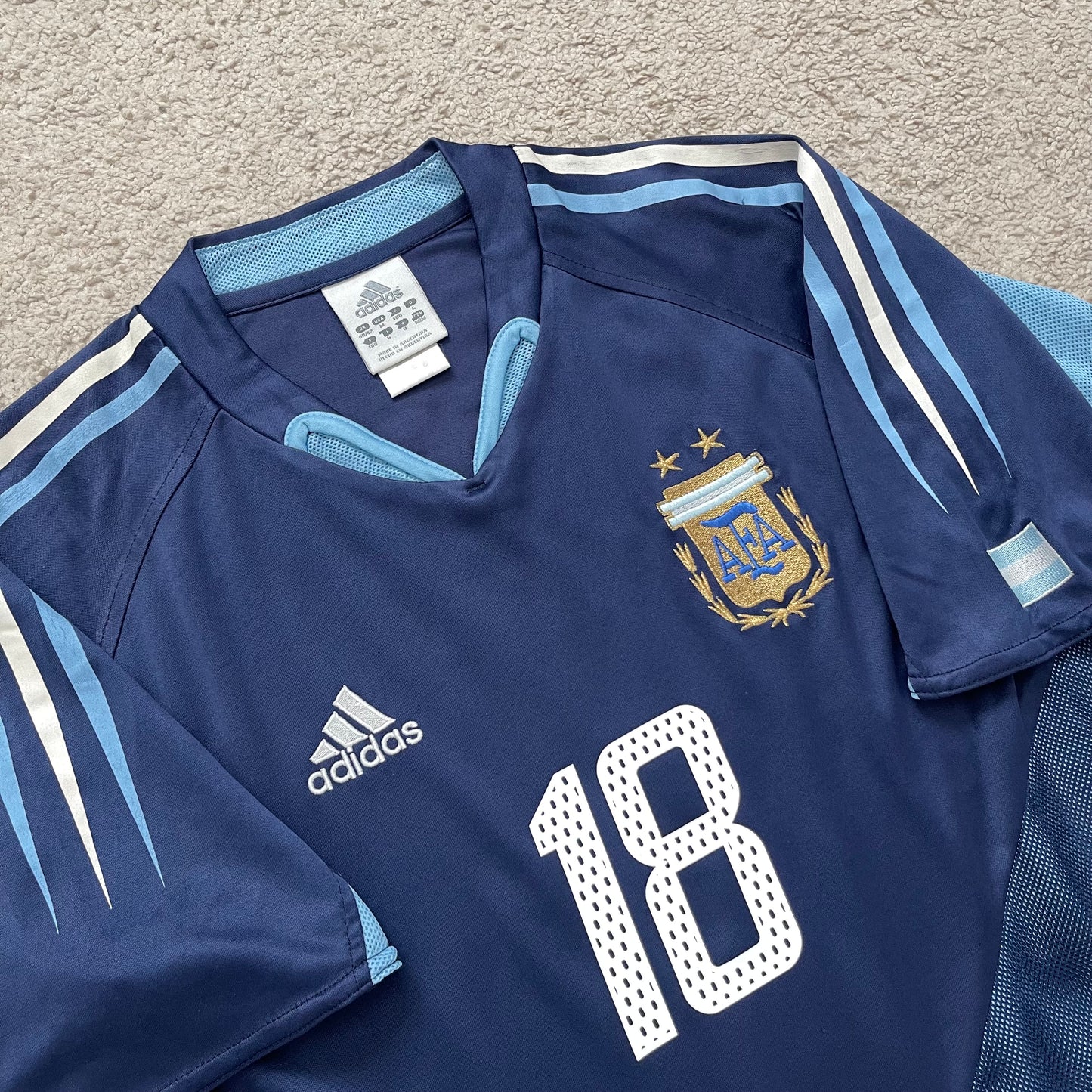 Argentina 2004/05 away x Messi #18 (M)