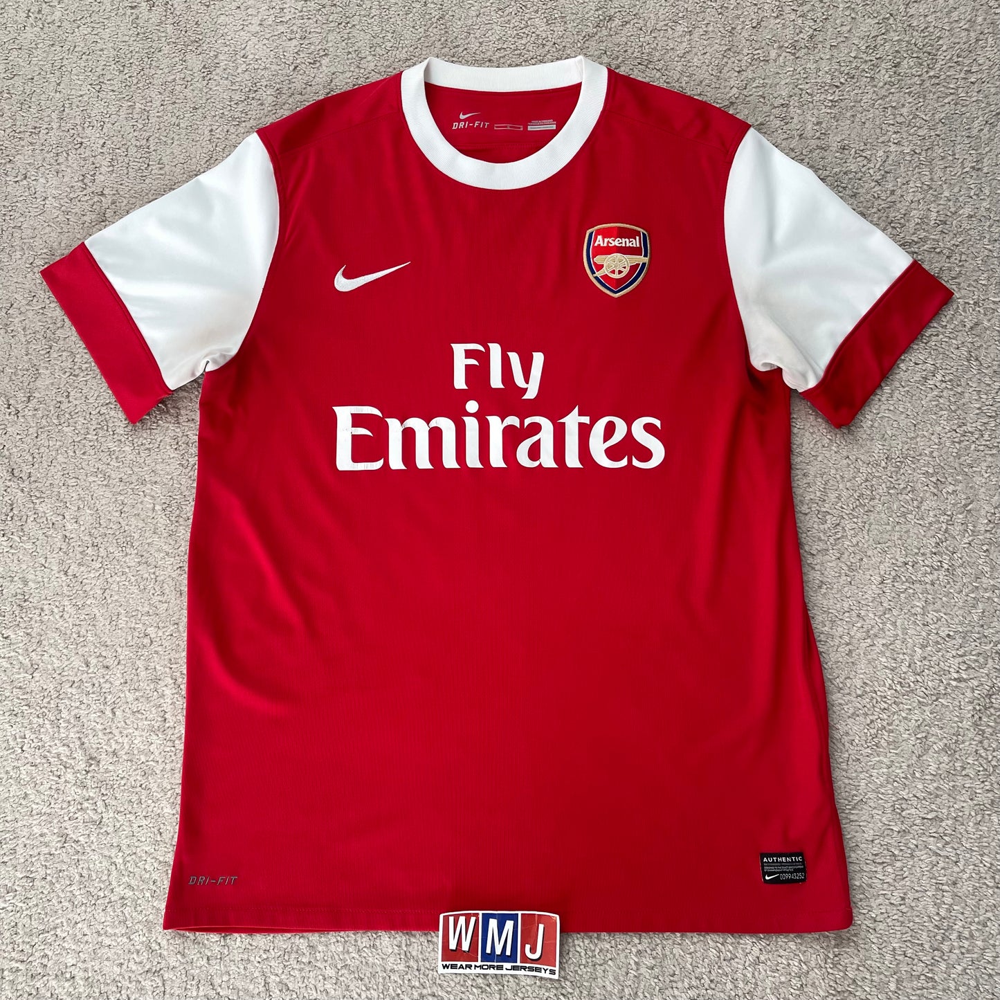 Arsenal 2010/11 home x Carlos Vela #11 (L)