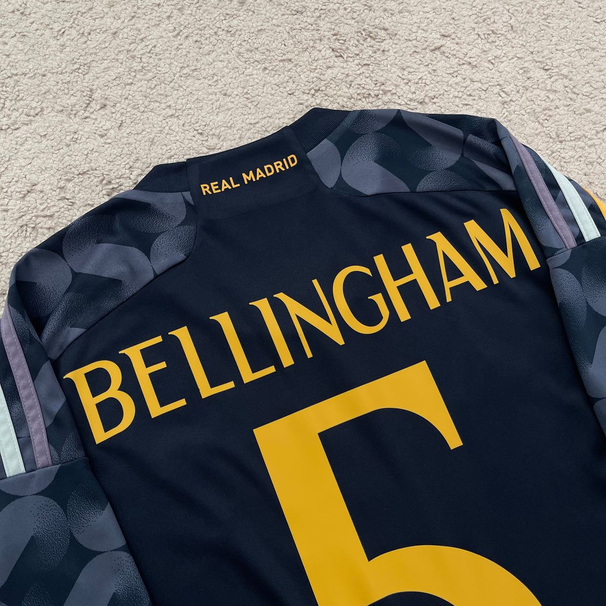 Real Madrid 2023/24 away x Jude Bellingham #5 (L)