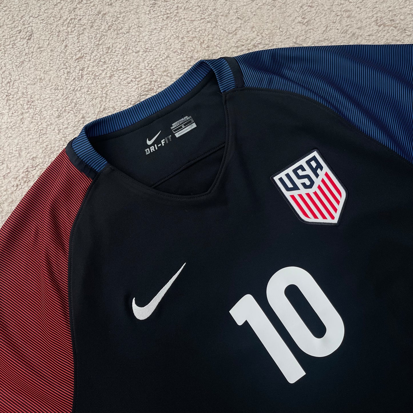 USA 2016/17 away x Christian Pulisic #10 (L)
