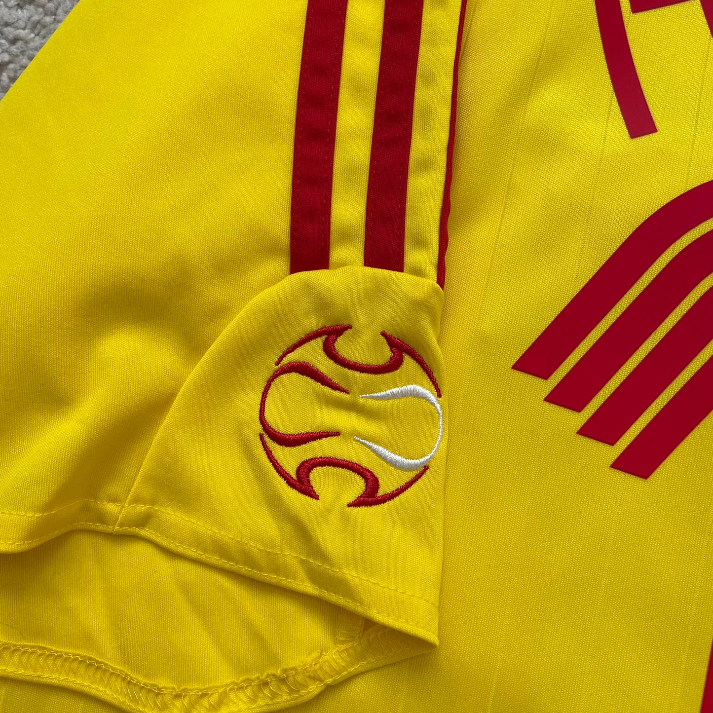 Liverpool 2006/07 away x Xabi Alonso #14 (M)