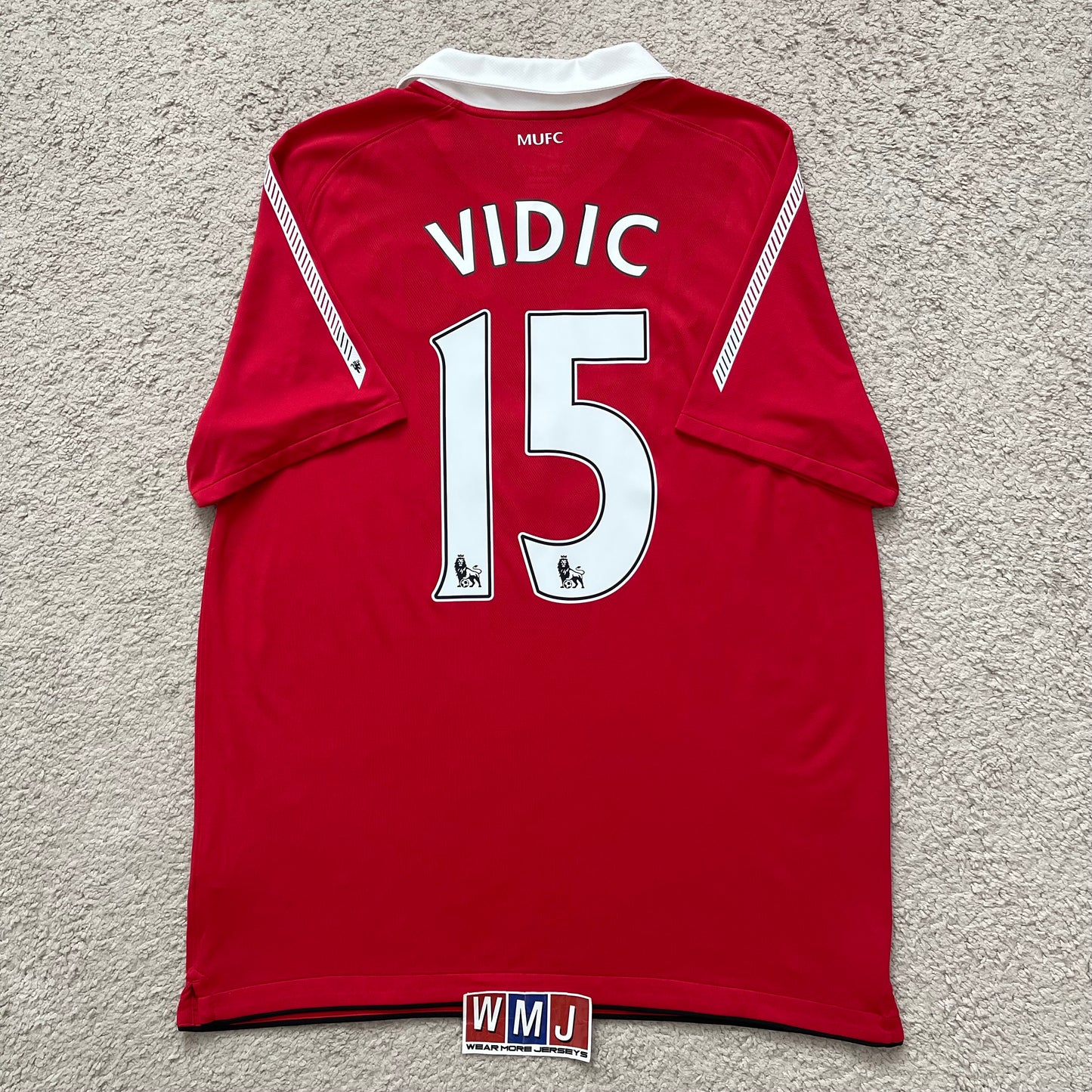 Manchester United 2010/11 home x Nemanja Vidic #15 (L)