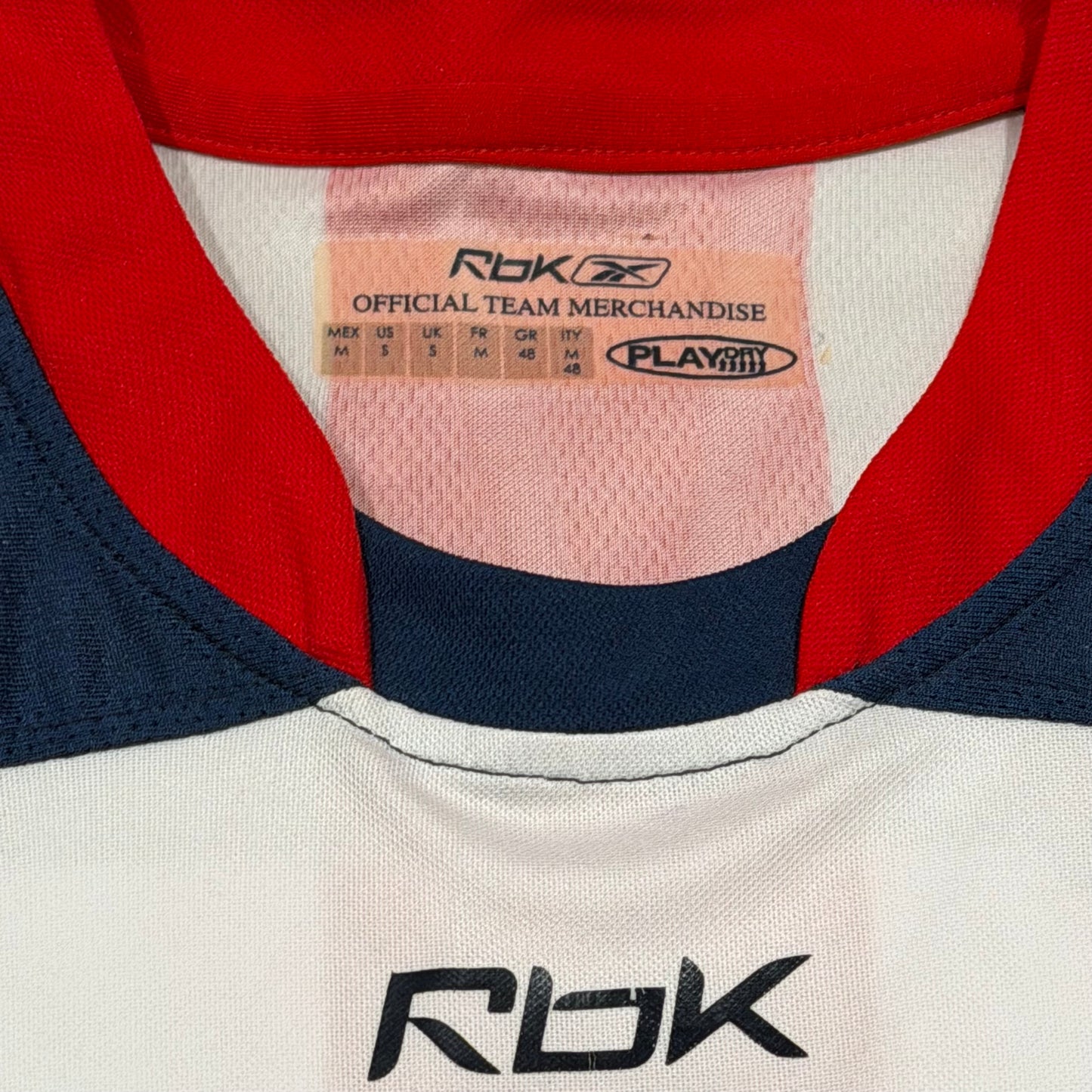 Chivas de Guadalajara 2006/07 home x Chicharito Hernandez #45 (S, RUNS BIG)