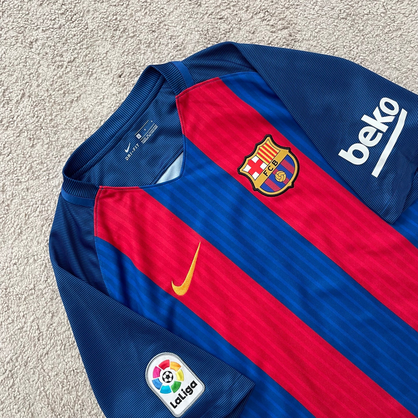Barcelona 2016/17 home x Neymar Jr #11 (L)