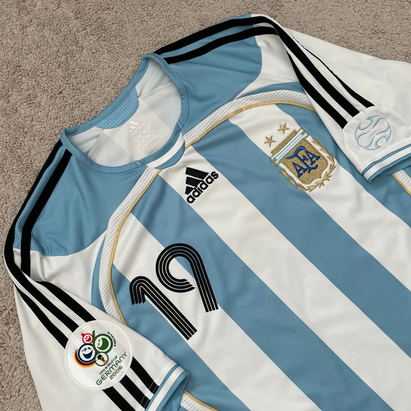 Argentina 2006 World Cup home x Messi #19 (M)