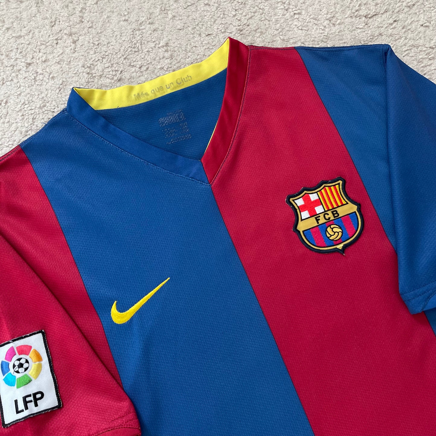 Barcelona 2006/07 home x Messi #19 (L)