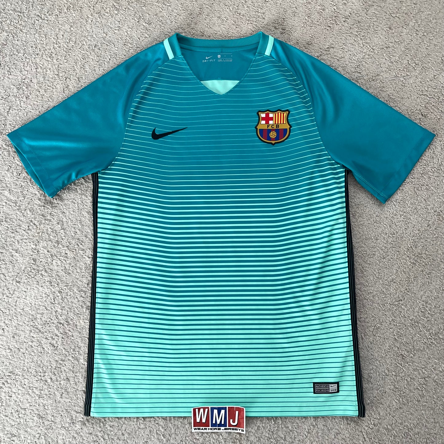 Barcelona 2016/17 third x Messi #10 (M)