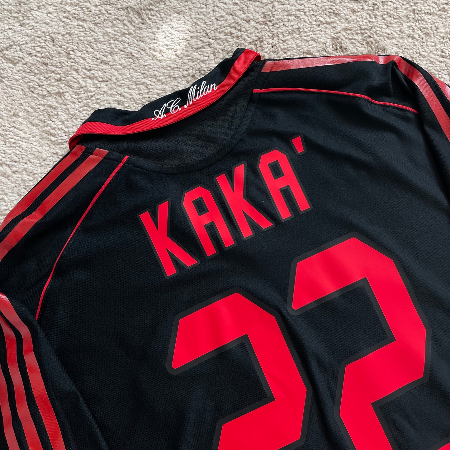 AC Milan 2005/06 third x Ricardo Kaká #22 (L)