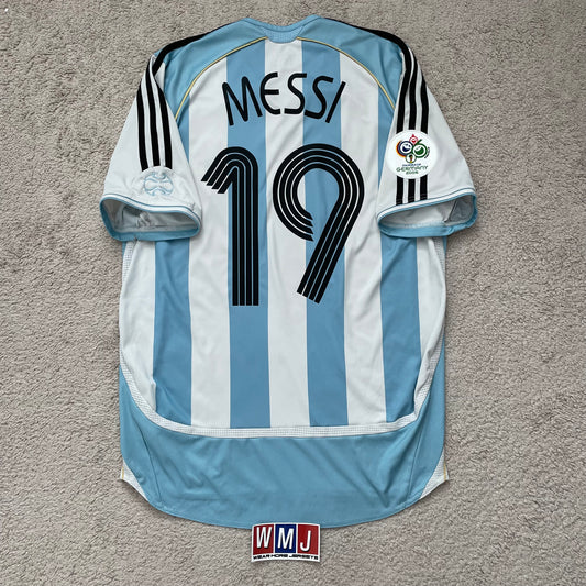 Argentina 2006 World Cup home x Messi #19 (M)