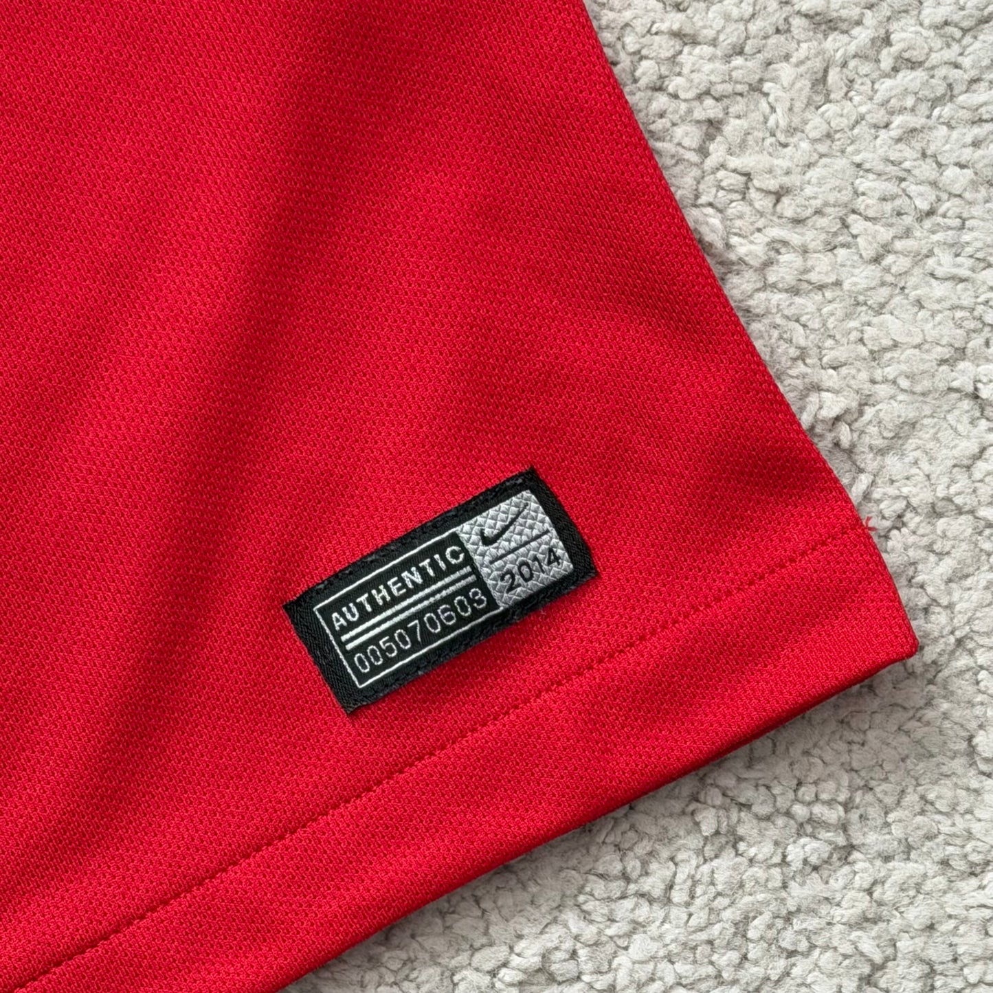 USA 2014 away x Landon Donovan #10 L)