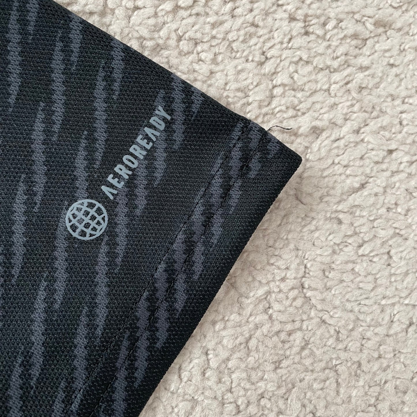 Real Madrid 2022/23 third x Toni Kroos #8 (L)