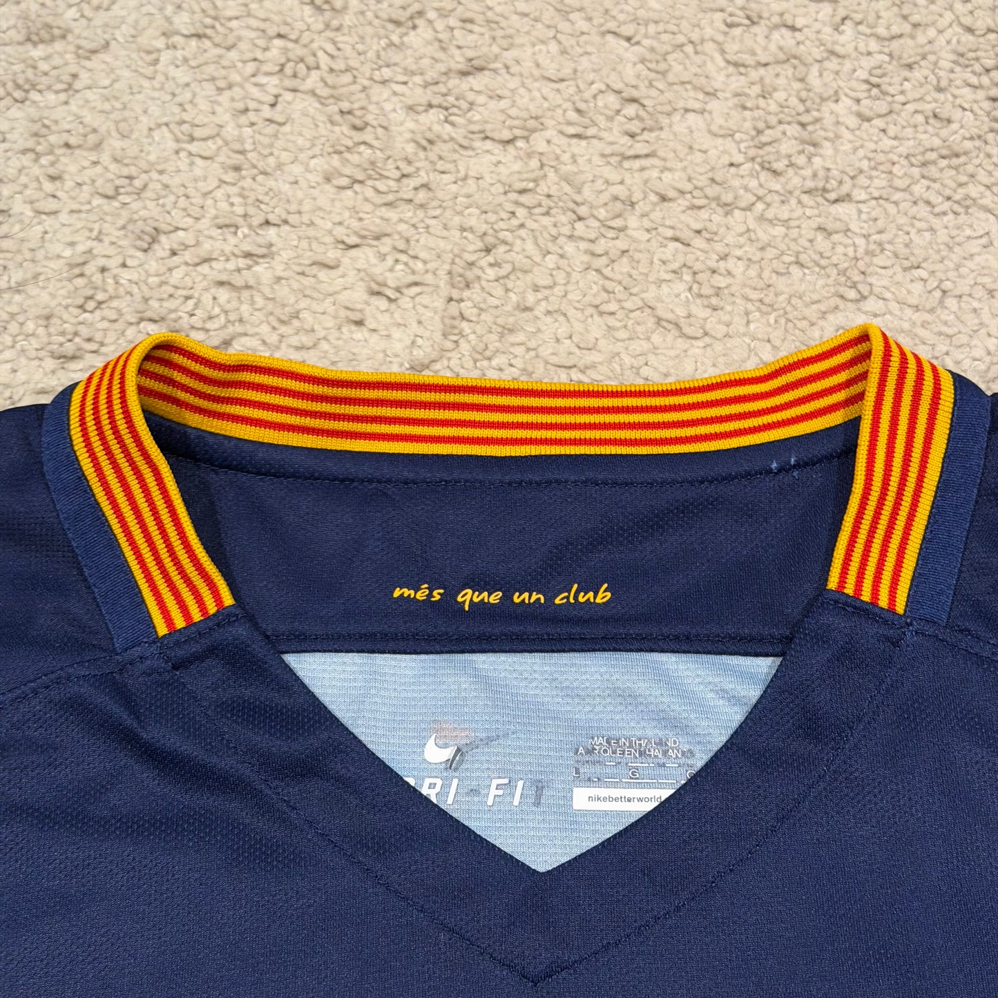 Barcelona 2015/16 home x Luis Suarez #9 (L)