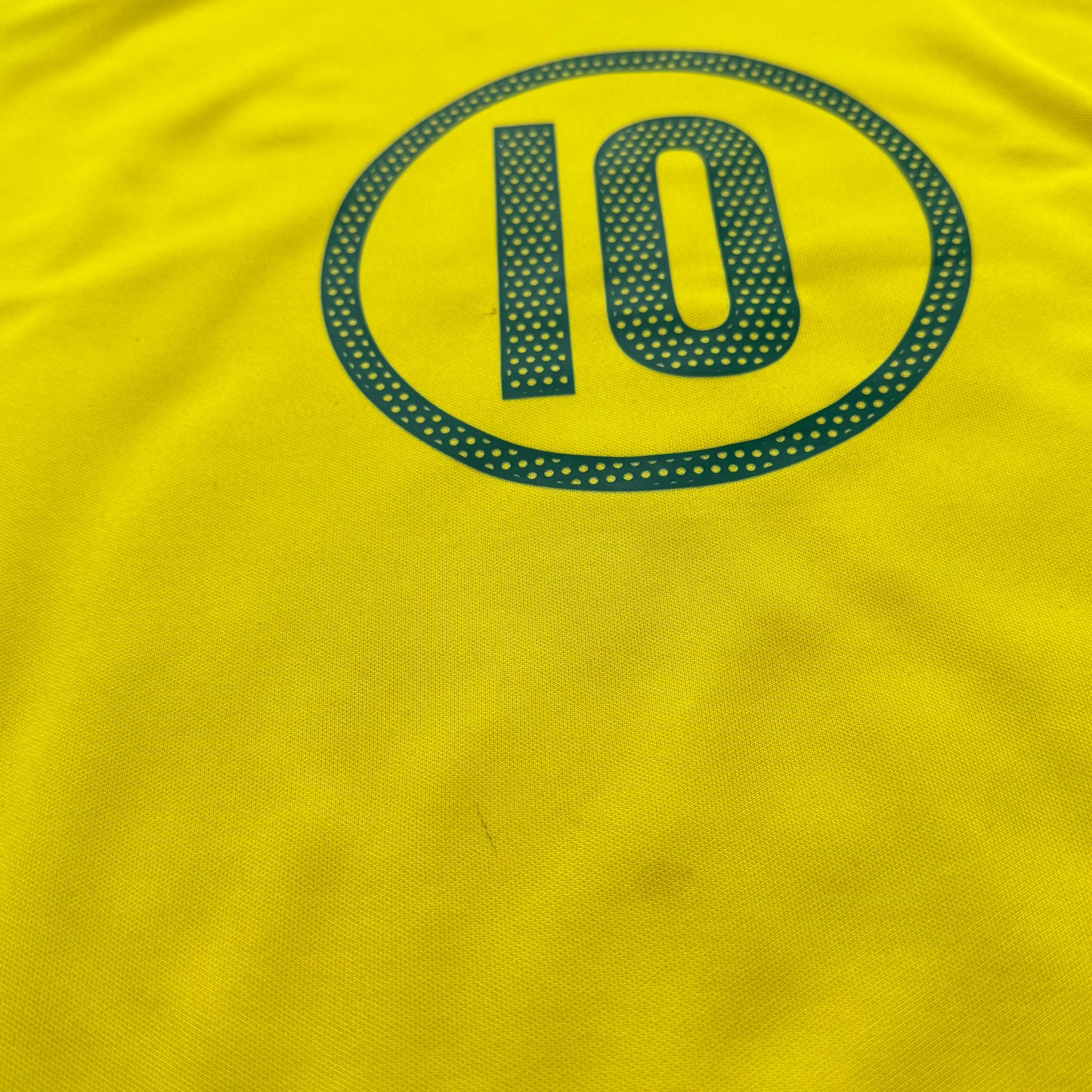 Brazil 2004/06 home x Ronaldinho #10 (L)