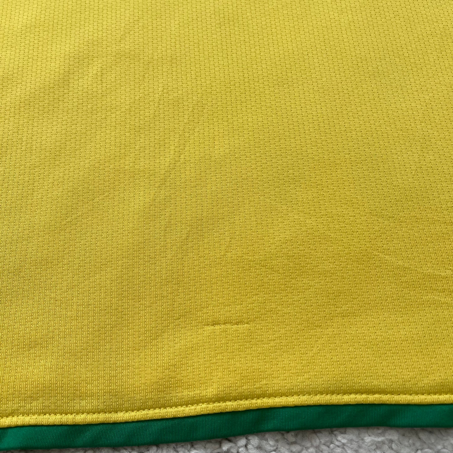 Brazil 2008/2009/2010 home x Ronaldinho #10 (XL) *has some tiny holes