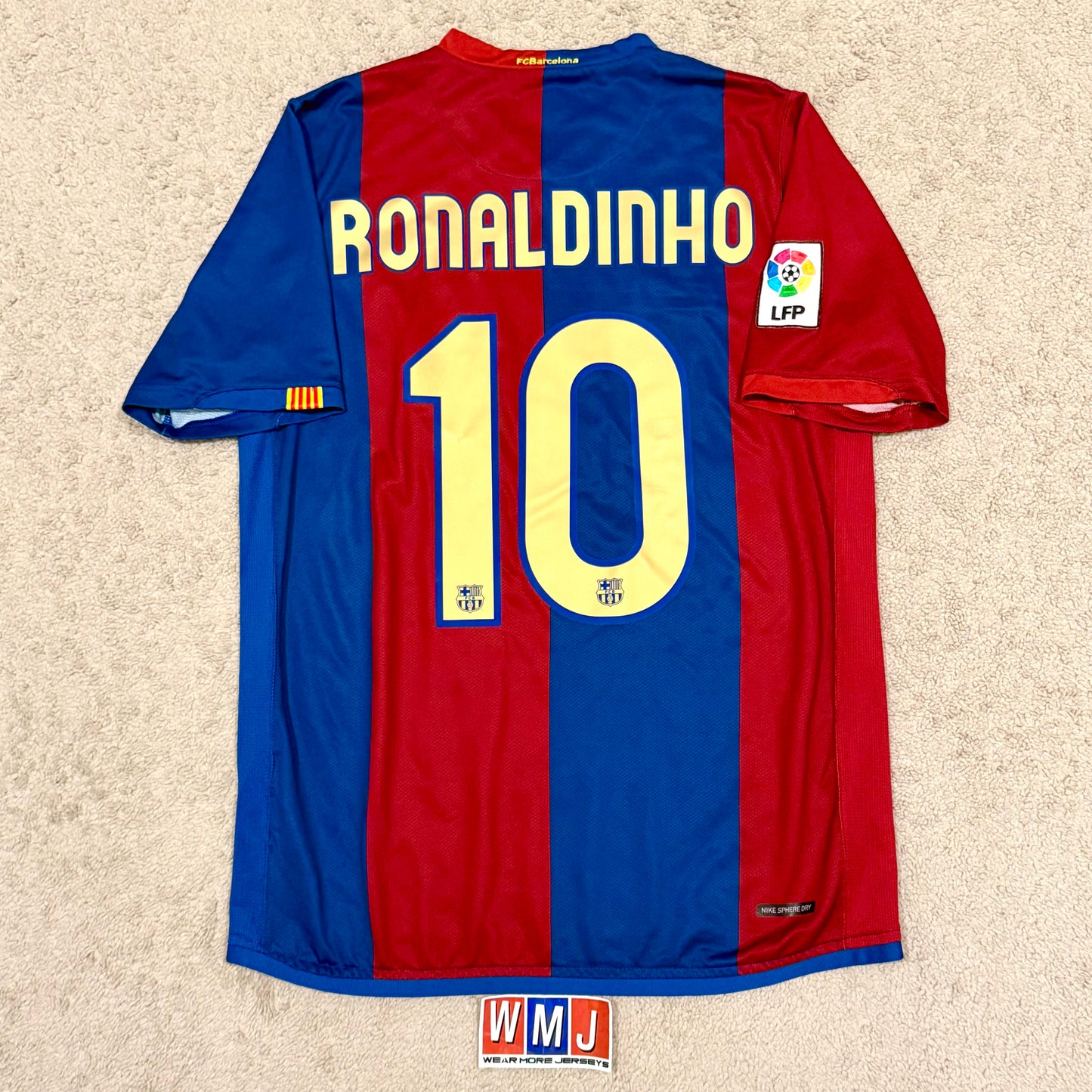 Barcelona 2006/07 home x Ronaldinho #10 (M)