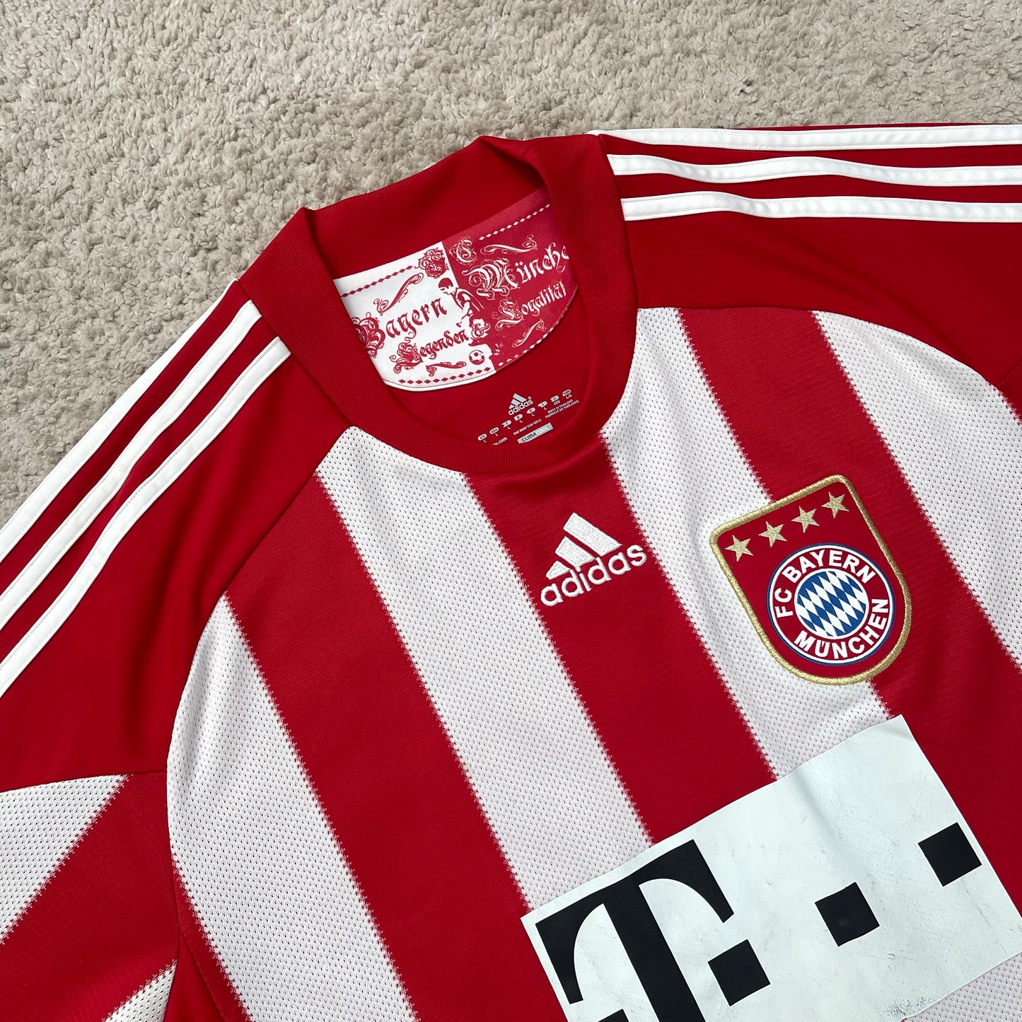 Bayern Munich 2010/11 home x Toni Kroos #39 (L)