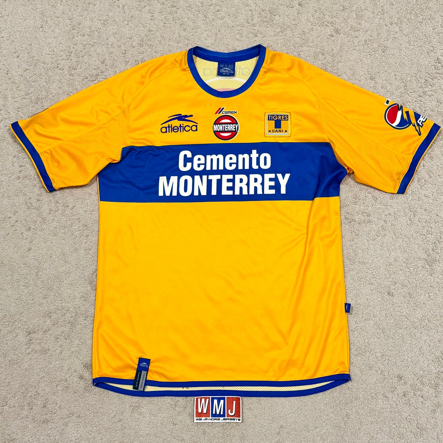 Tigres UANL 2002/03 home (XL) *has some tiny holes in the back