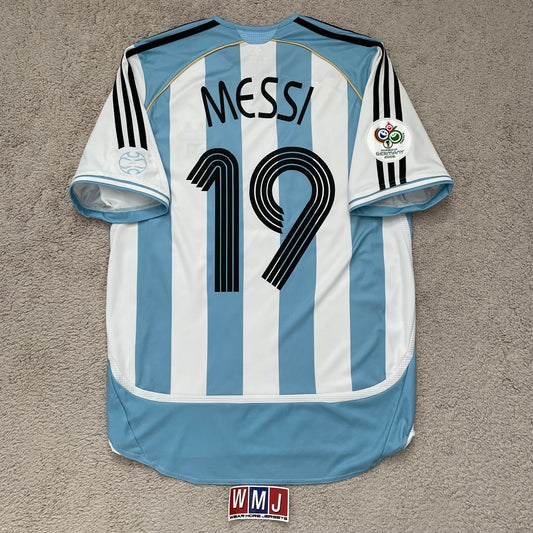 Argentina 2006 World Cup home x Messi #19 (M)