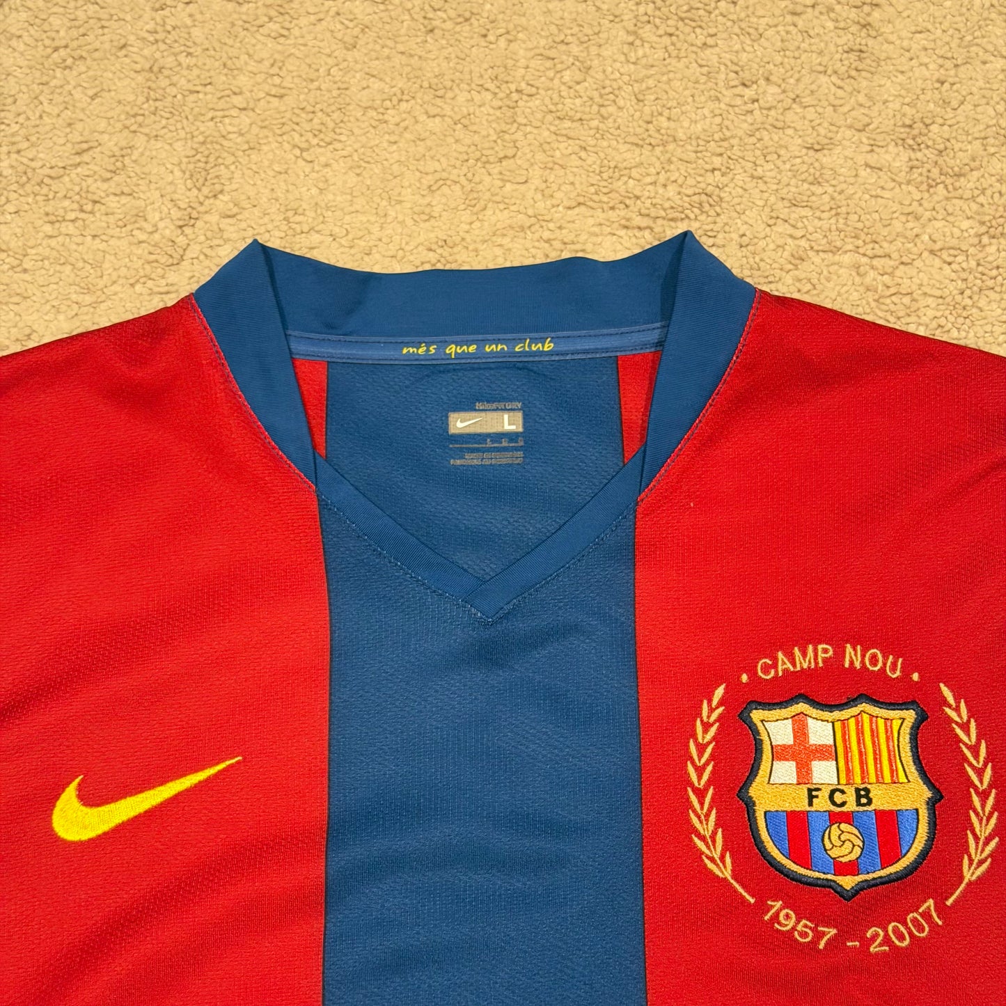 Barcelona 2007/08 home x Ronaldinho #10 (L)