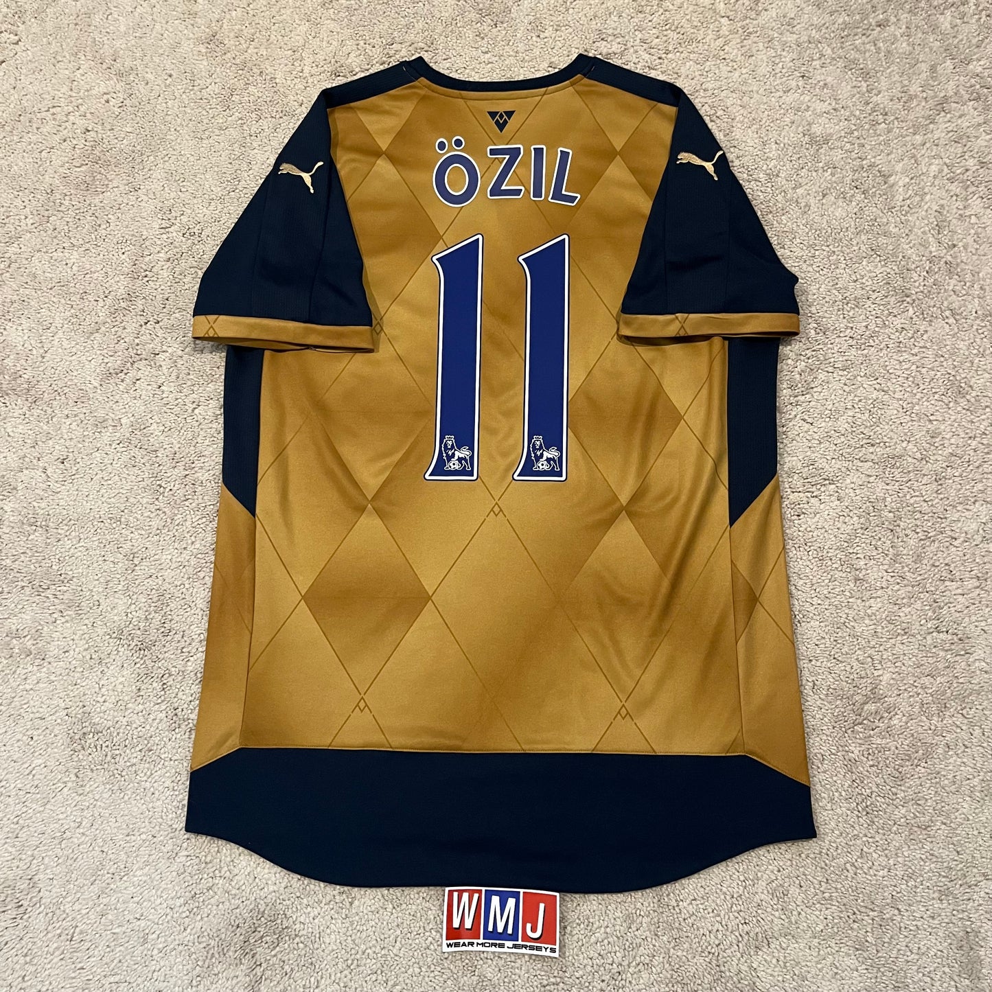 Arsenal 2015/16 away x Mesut Özil #11 (L)