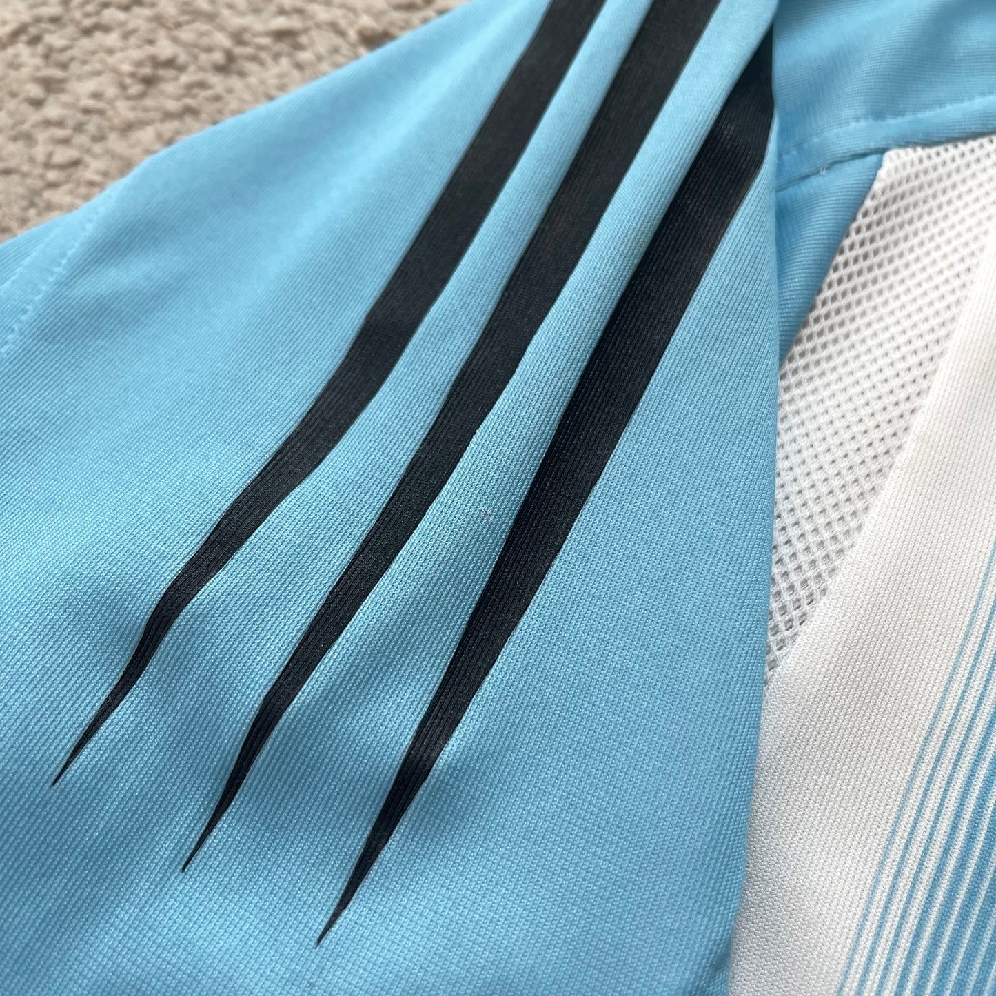 Argentina 2004/05 home x Messi #18 (M)