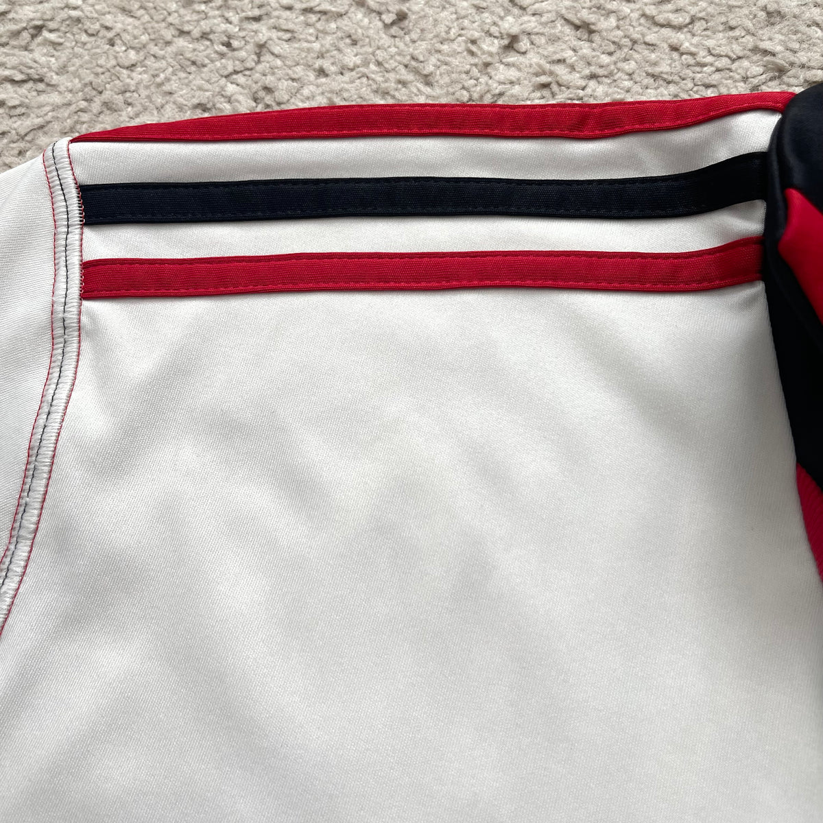 AC Milan 2010/11 away x Ronaldinho #80 (XL)