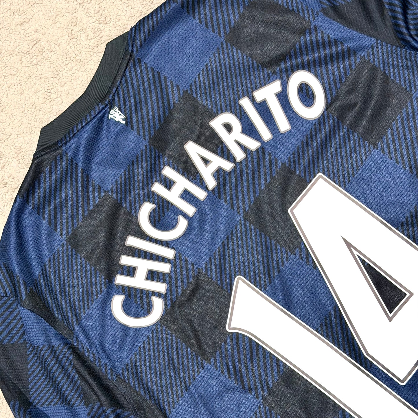 Manchester United 2013/14 away LONG SLEEVES x Chicharito Hernandez #14 (M)