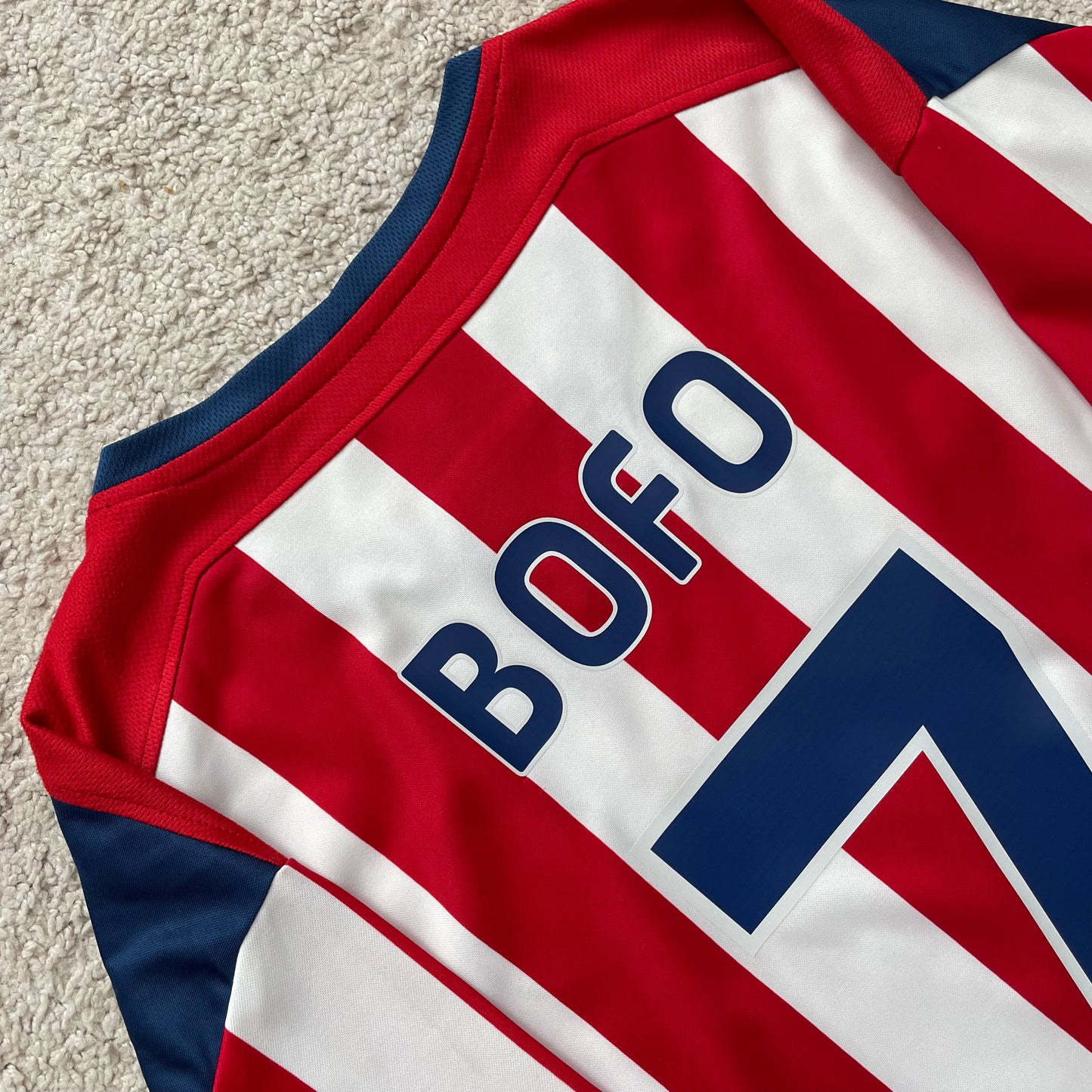 Chivas de Guadalajara 2004/05 home x Bofo Bautista #7 (M, runs big)