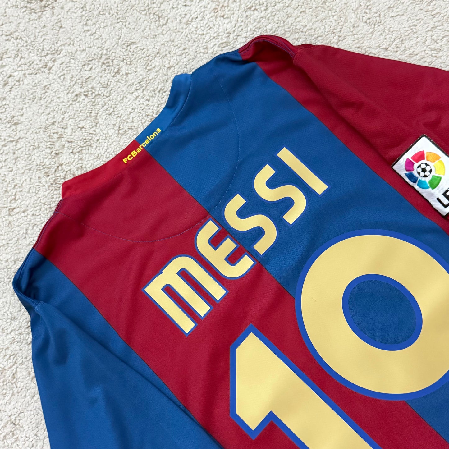 Barcelona 2006/07 home x Messi #19 (L)