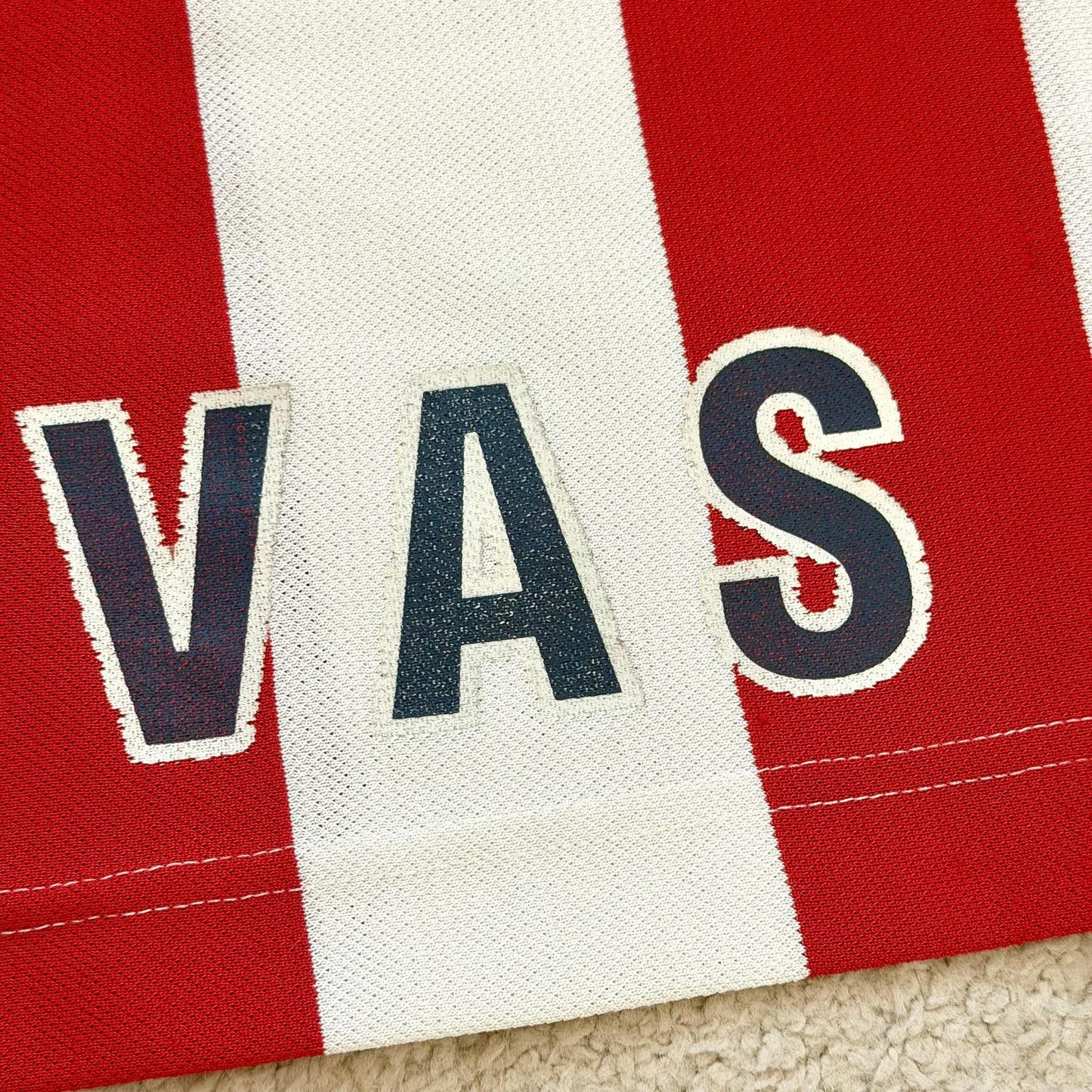 Chivas de Guadalajara 1997 home (L, runs big)