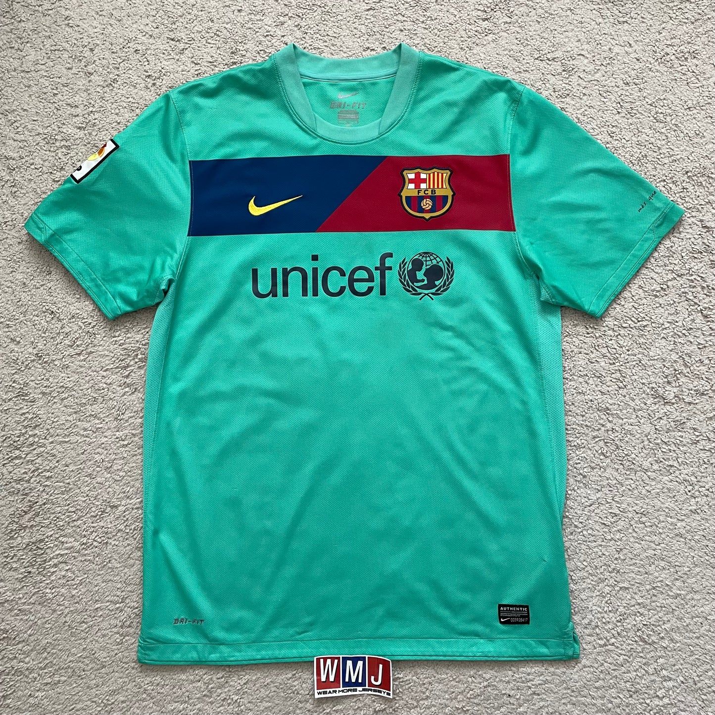 Barcelona 2010/11 away x Messi #10 (L)