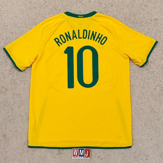 Brazil 2008/2009/2010 home x Ronaldinho #10 (L)