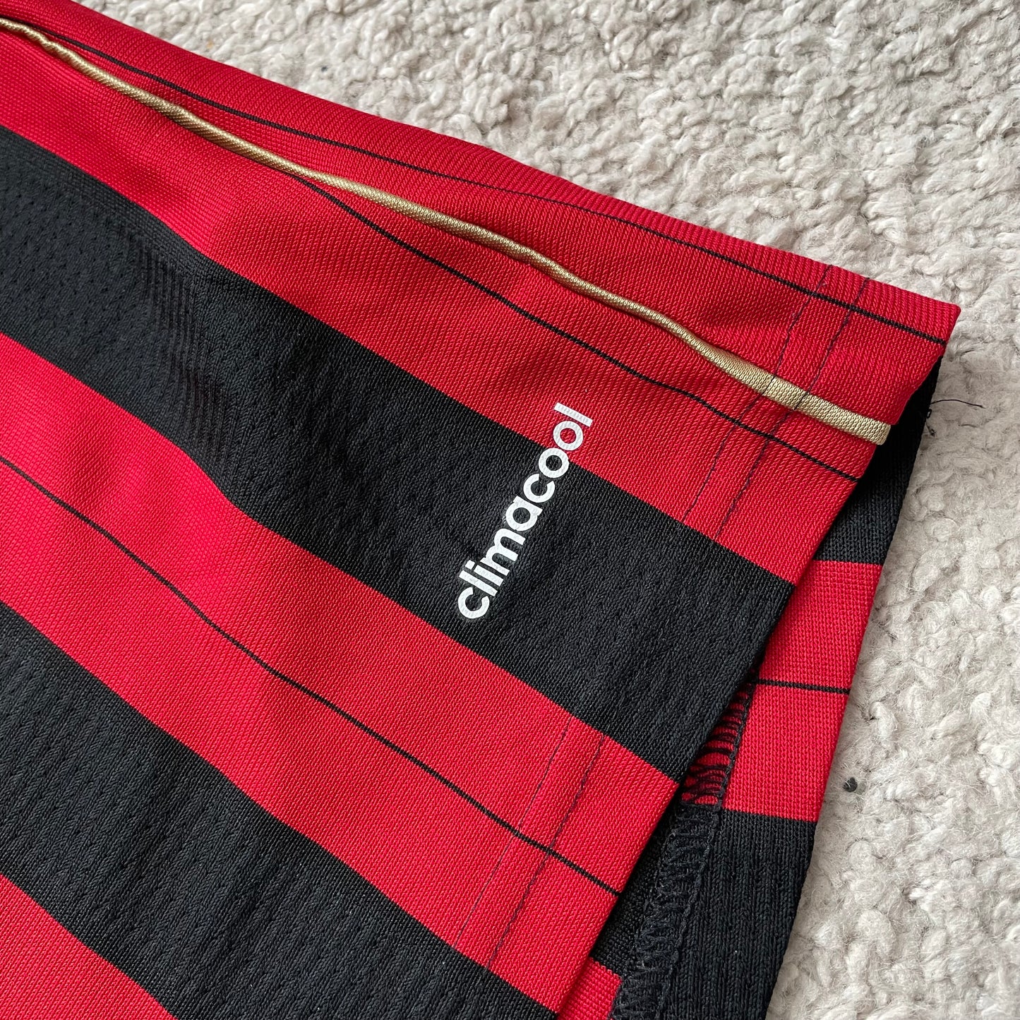 AC Milan 2013/14 home x Kaka' #22 (L) *has some tiny holes