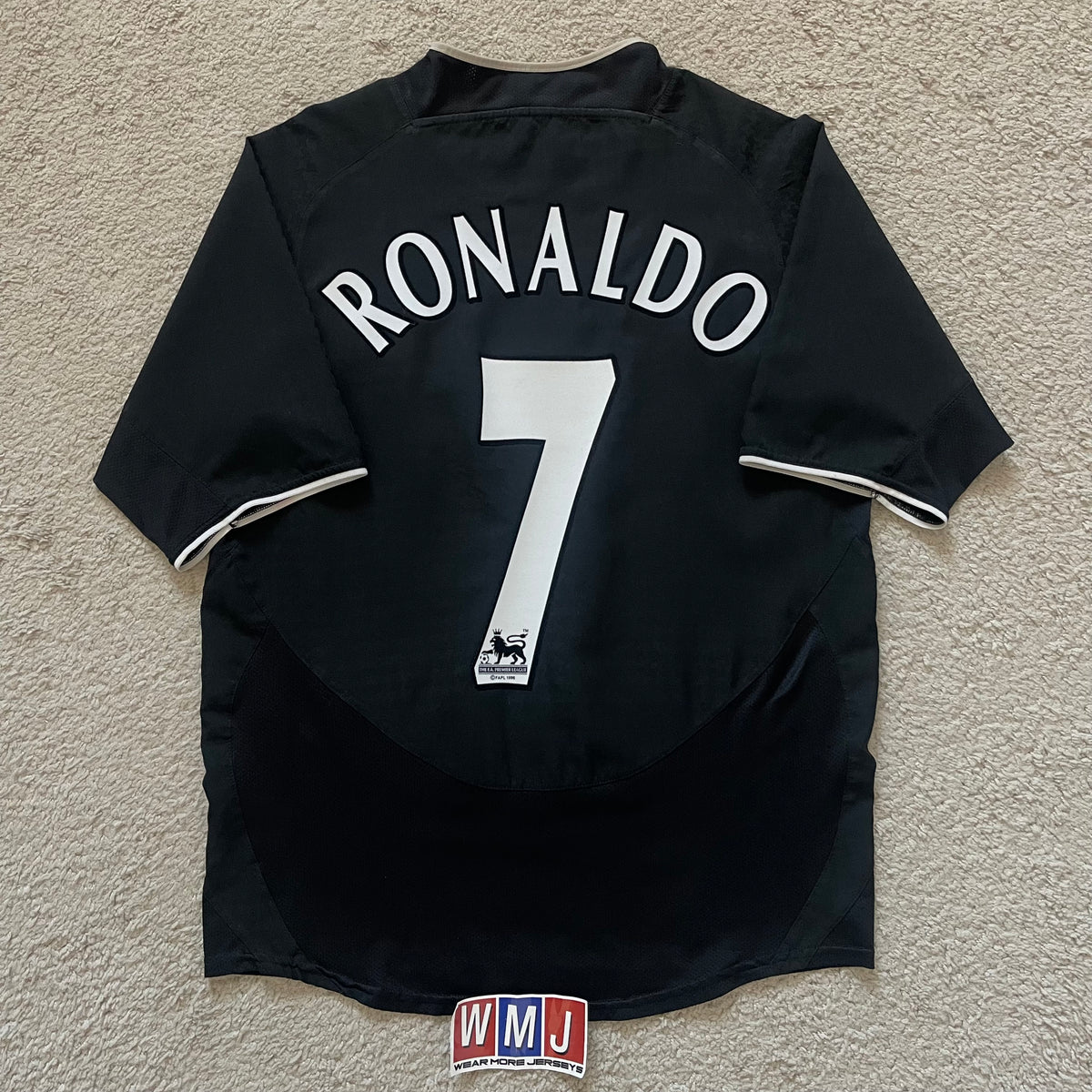 Manchester United 2003/04 away x Cristiano Ronaldo #7 (S - RUNS BIG)