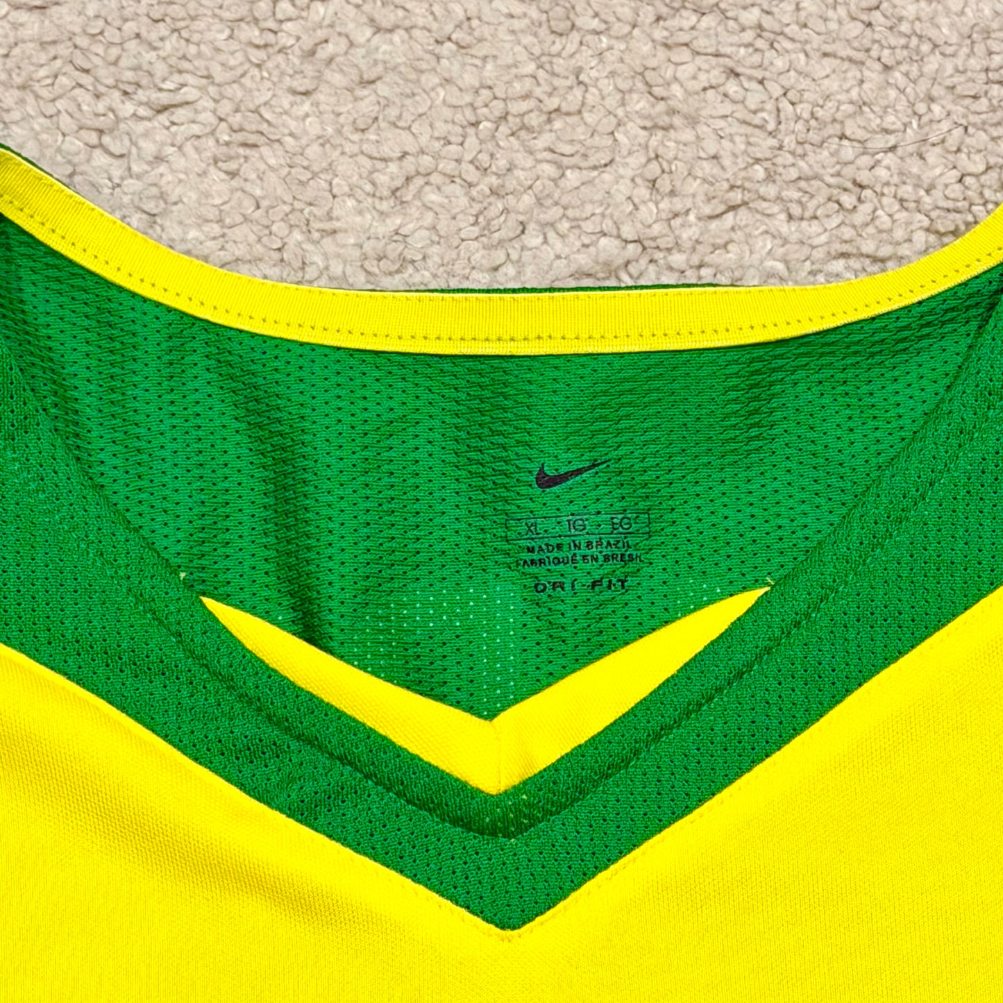 Brazil 2004/05 home x Ronaldinho #7 (XL)
