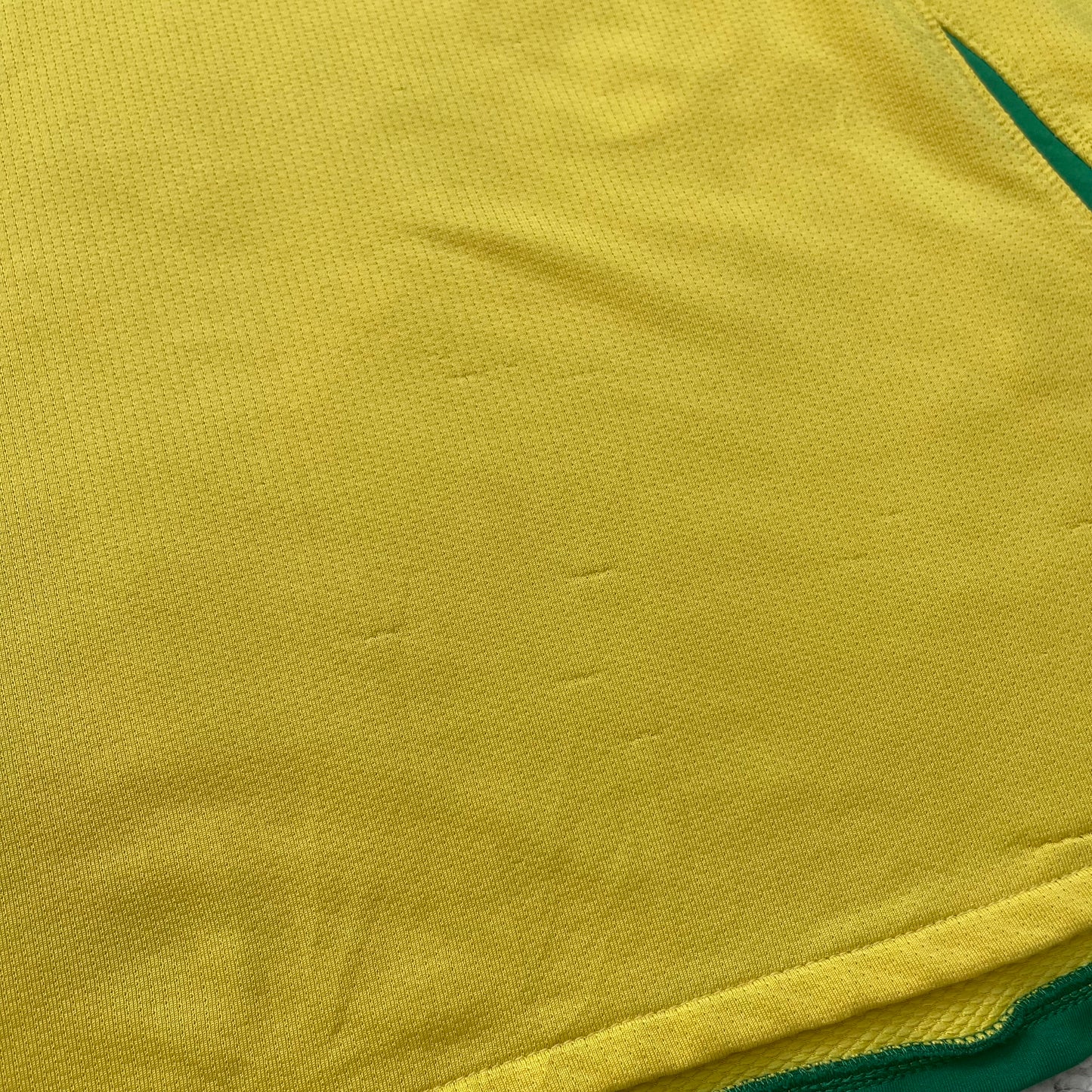 Brazil 2008/2009/2010 home x Ronaldinho #10 (XL) *has some tiny holes