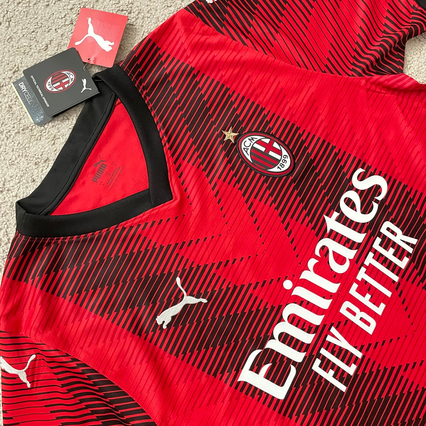 AC Milan 2023/24 home x Christian Pulisic #11 (L) *BRAND NEW WITH TAGS