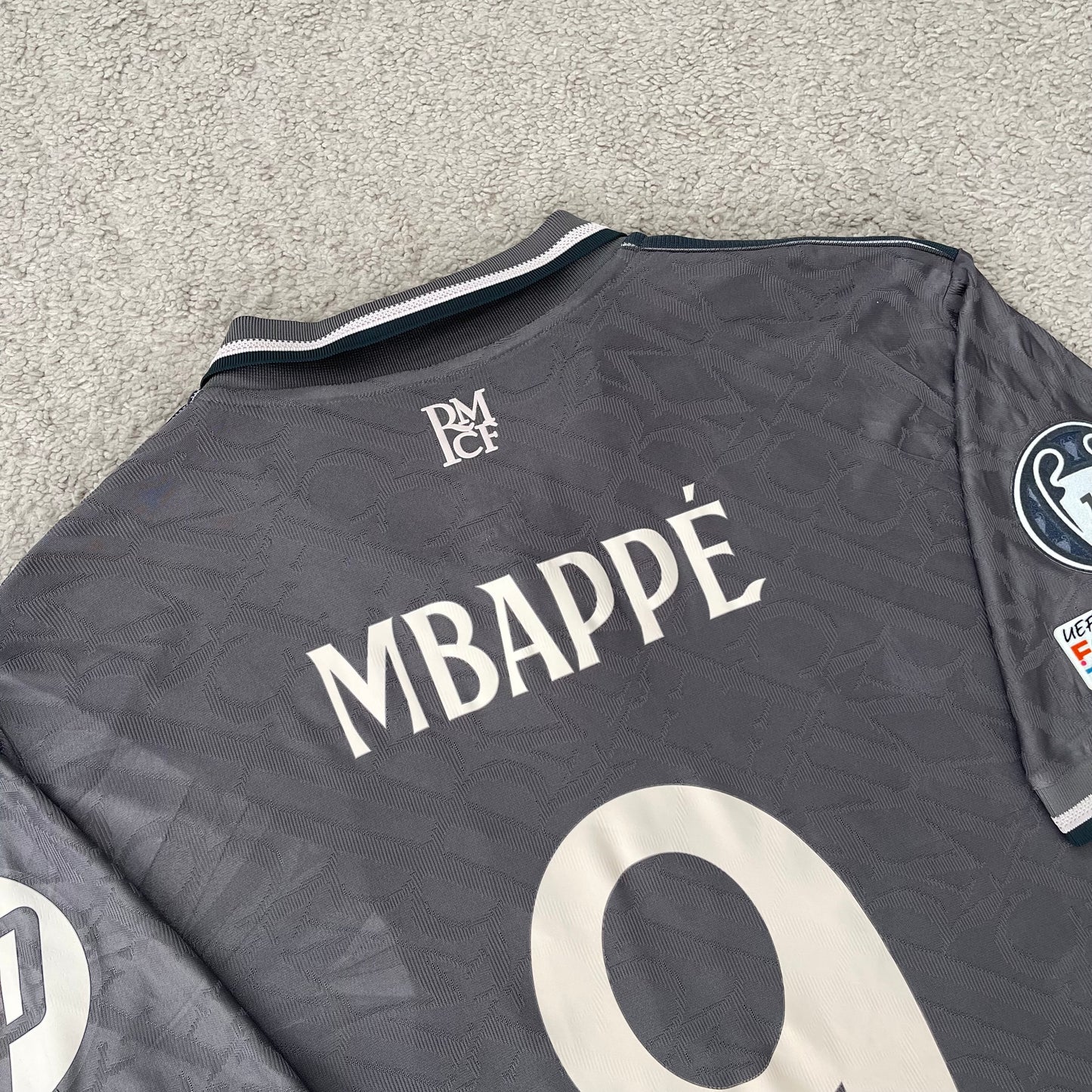 Real Madrid 2024/2025 third PLAYER VERSION x Kylian Mbappé #9 (XXL)