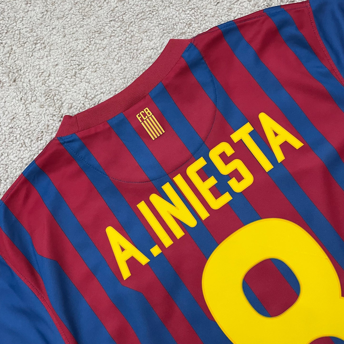 Barcelona 2011/12 home x Andres Iniesta #8 (M)