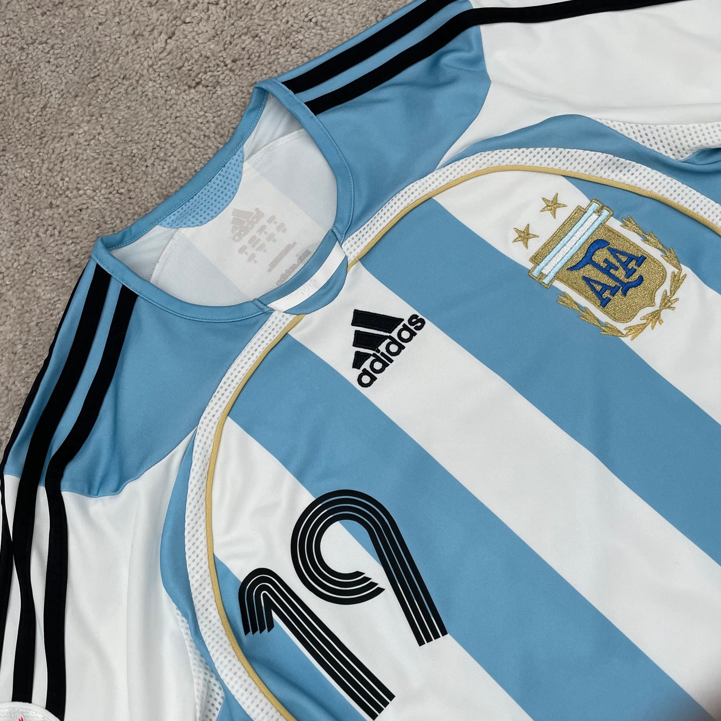 Argentina 2006 World Cup home x Messi #19 (M)