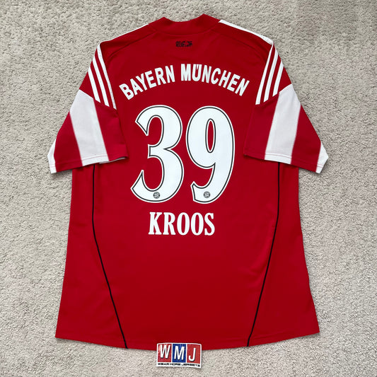Bayern Munich 2010/11 home x Toni Kroos #39 (L)