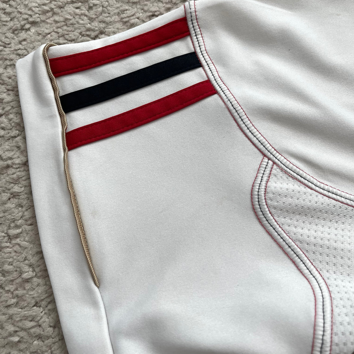 AC Milan 2010/11 away x Ronaldinho #80 (XL)