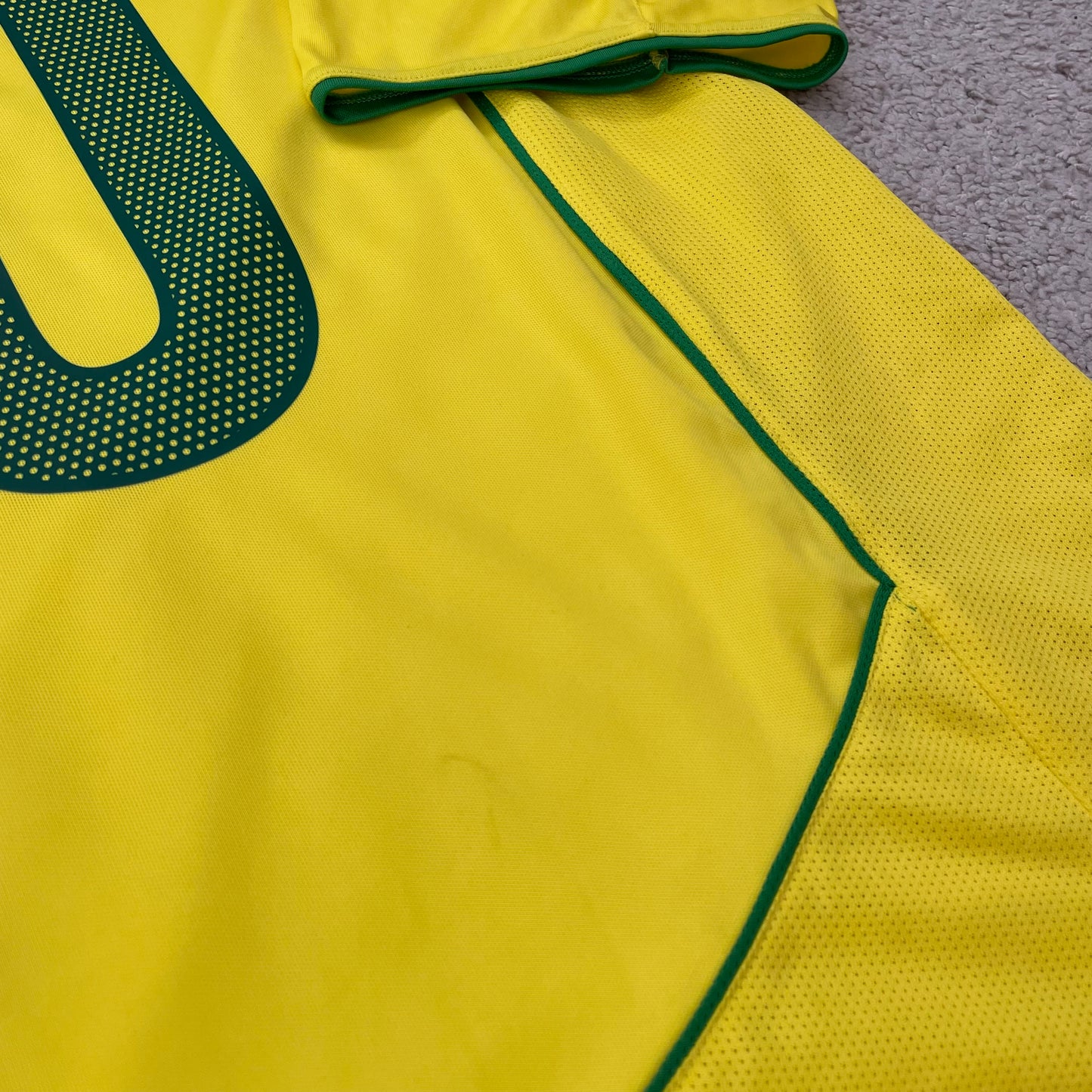 Brazil 2004 Copa America home x Ronaldinho #10 (XL)