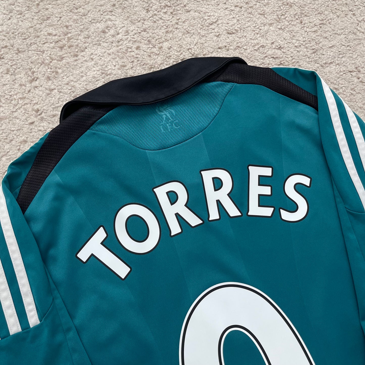 Liverpool 2008/09 third x Fernando 'El Niño' Torres #9 (M) *small hole on bottom corner