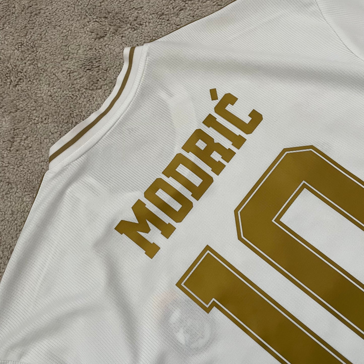 Real Madrid 2019/20 home x Luka Modrić #10 (XL)