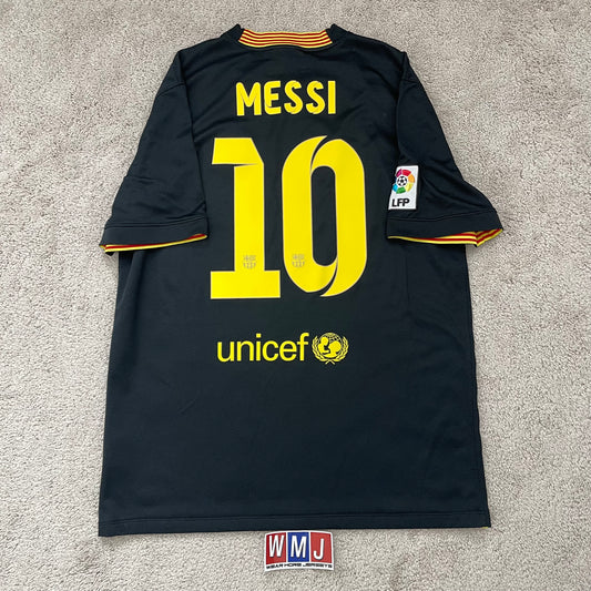 Barcelona 2013/14 third x Messi #10 (L)