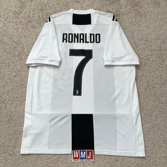 Juventus 2018/19 home x Cristiano Ronaldo #7 (L)
